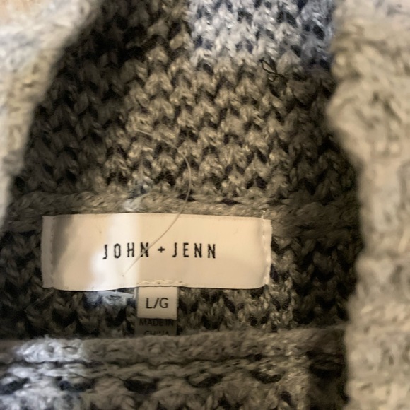 JOHN and JENN chunky mock neck sweater - Picture 7 of 8